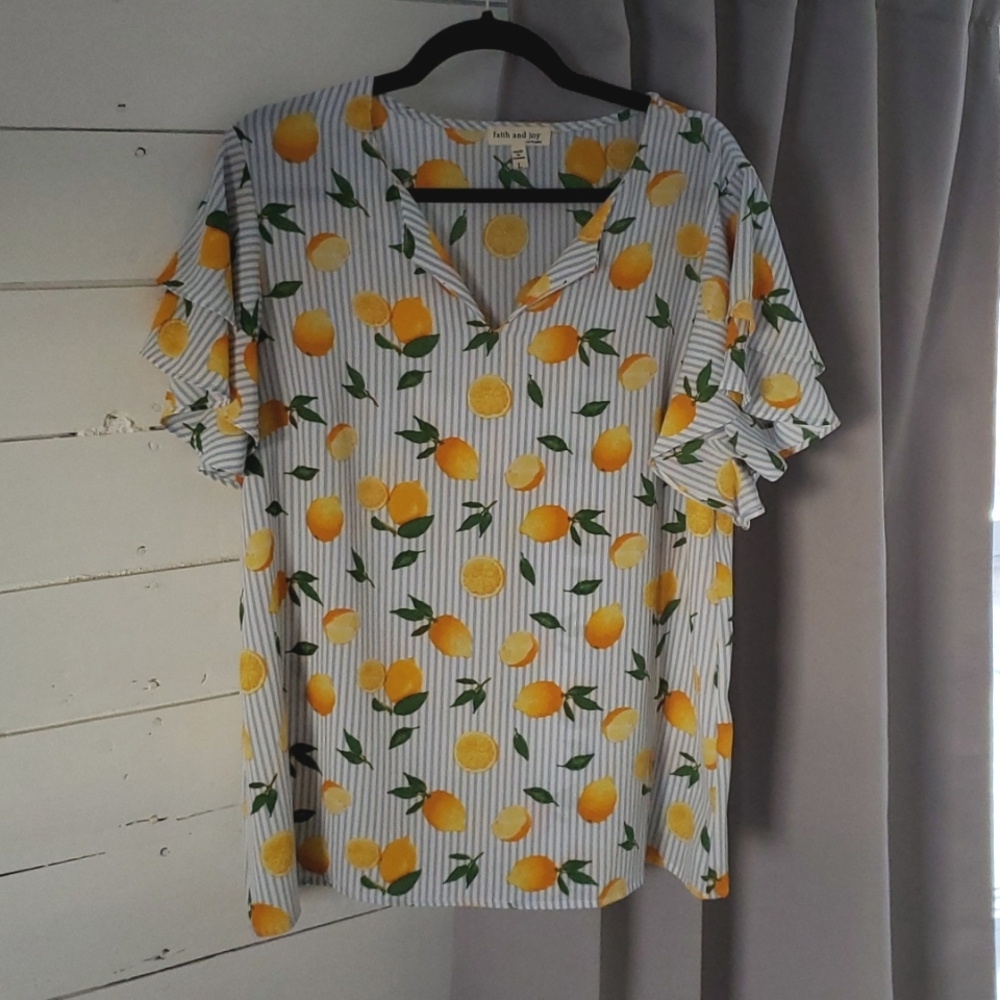 Cute lemon blouse size large to extra large